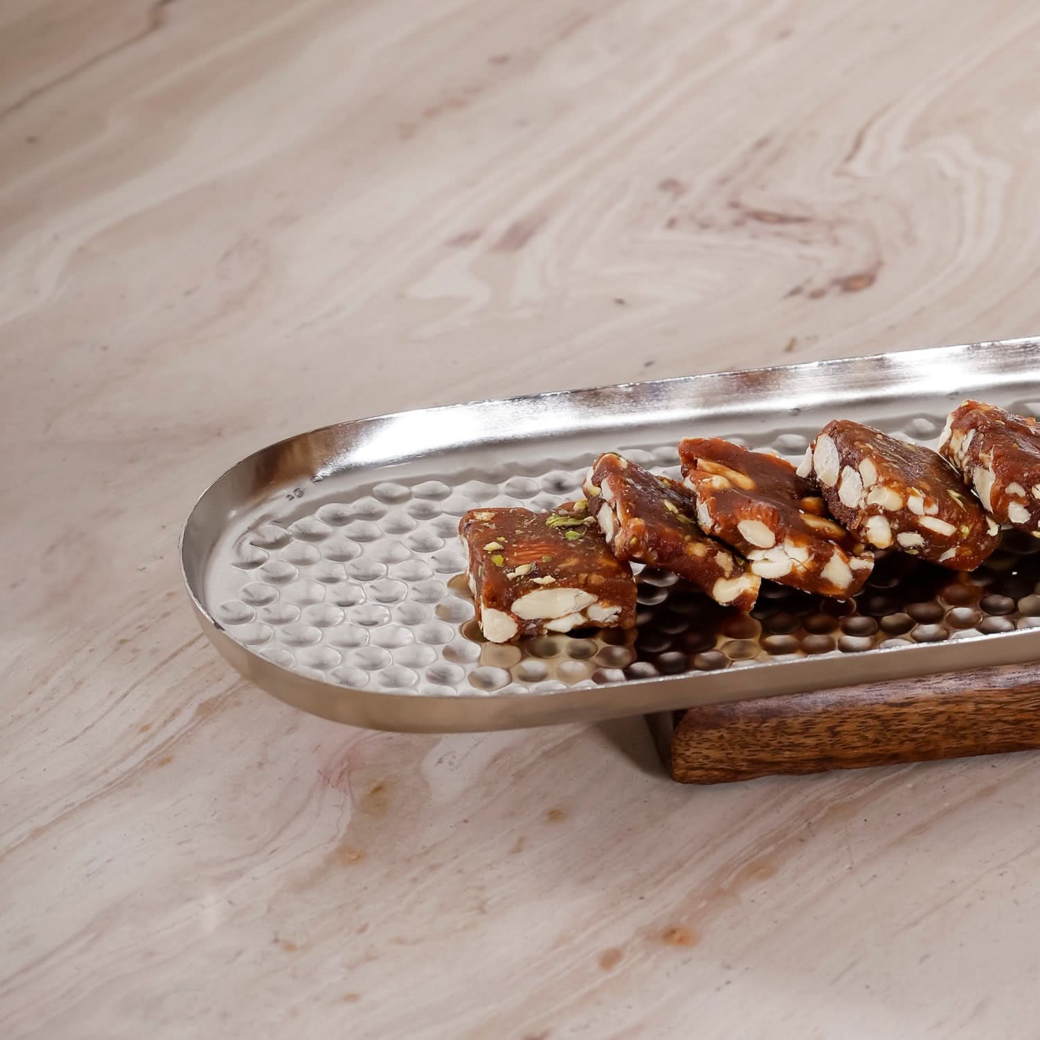 Hammered Metal Platter with Wooden Base – Elevated Serving Tray for Dining & Coffee Table