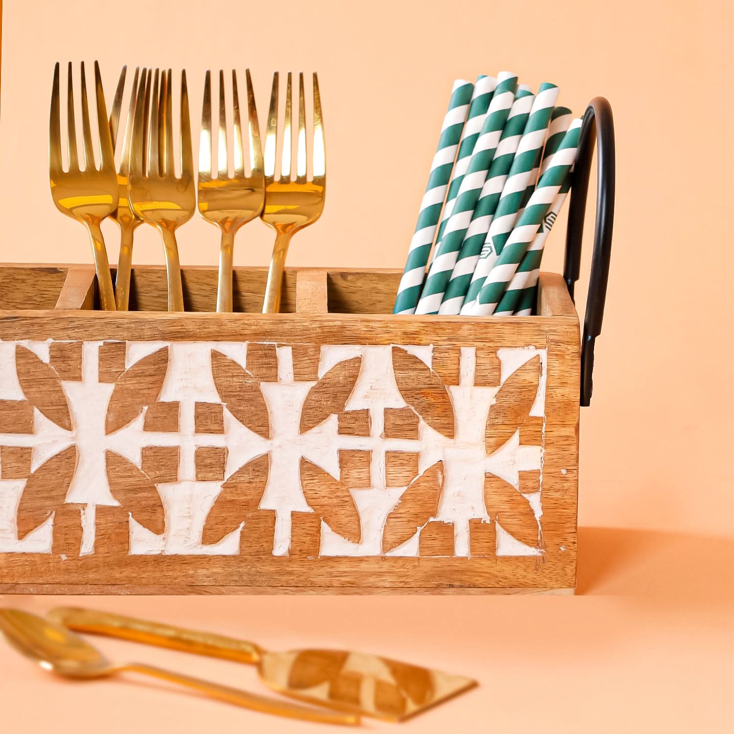 Pablo’s Wooden Cutlery Organizer