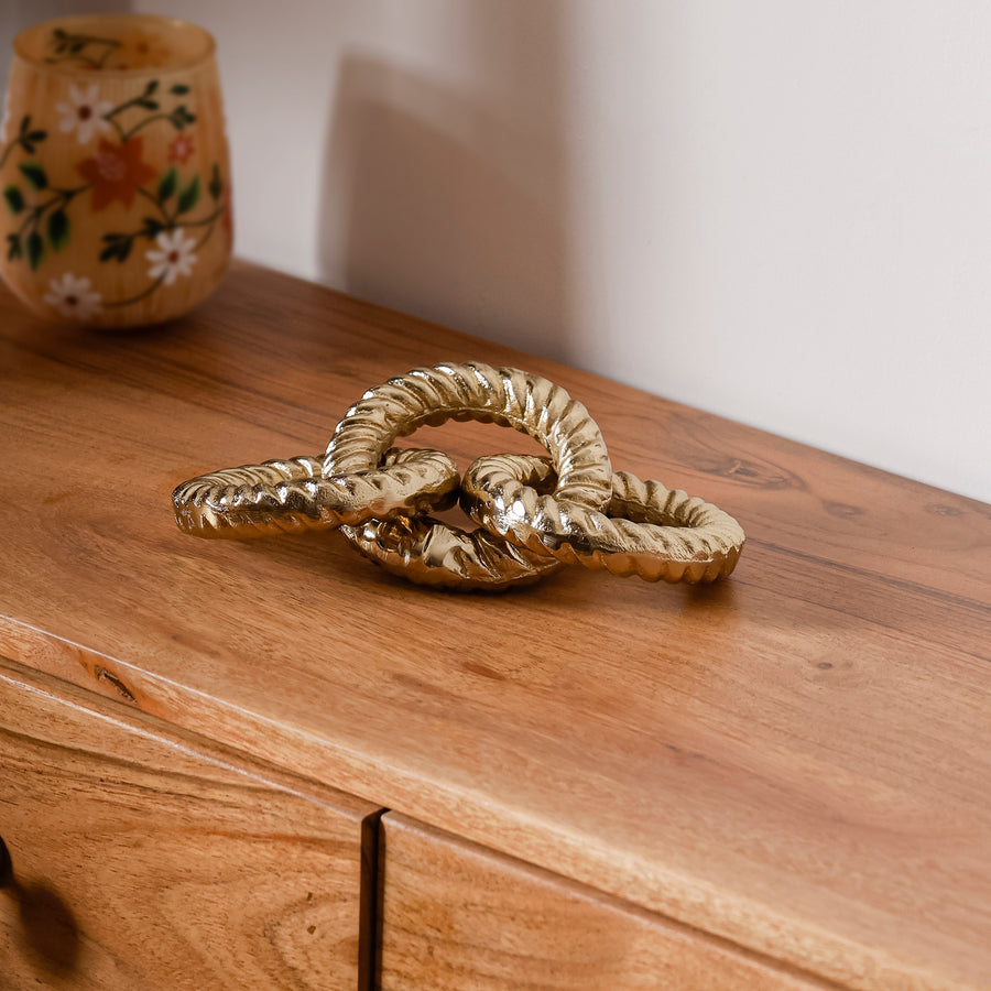 Gold Aluminium Interlocking Rings Showpiece for Tabletop