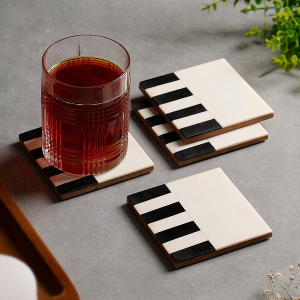 Black & White Resin–Wood Square Coaster Set