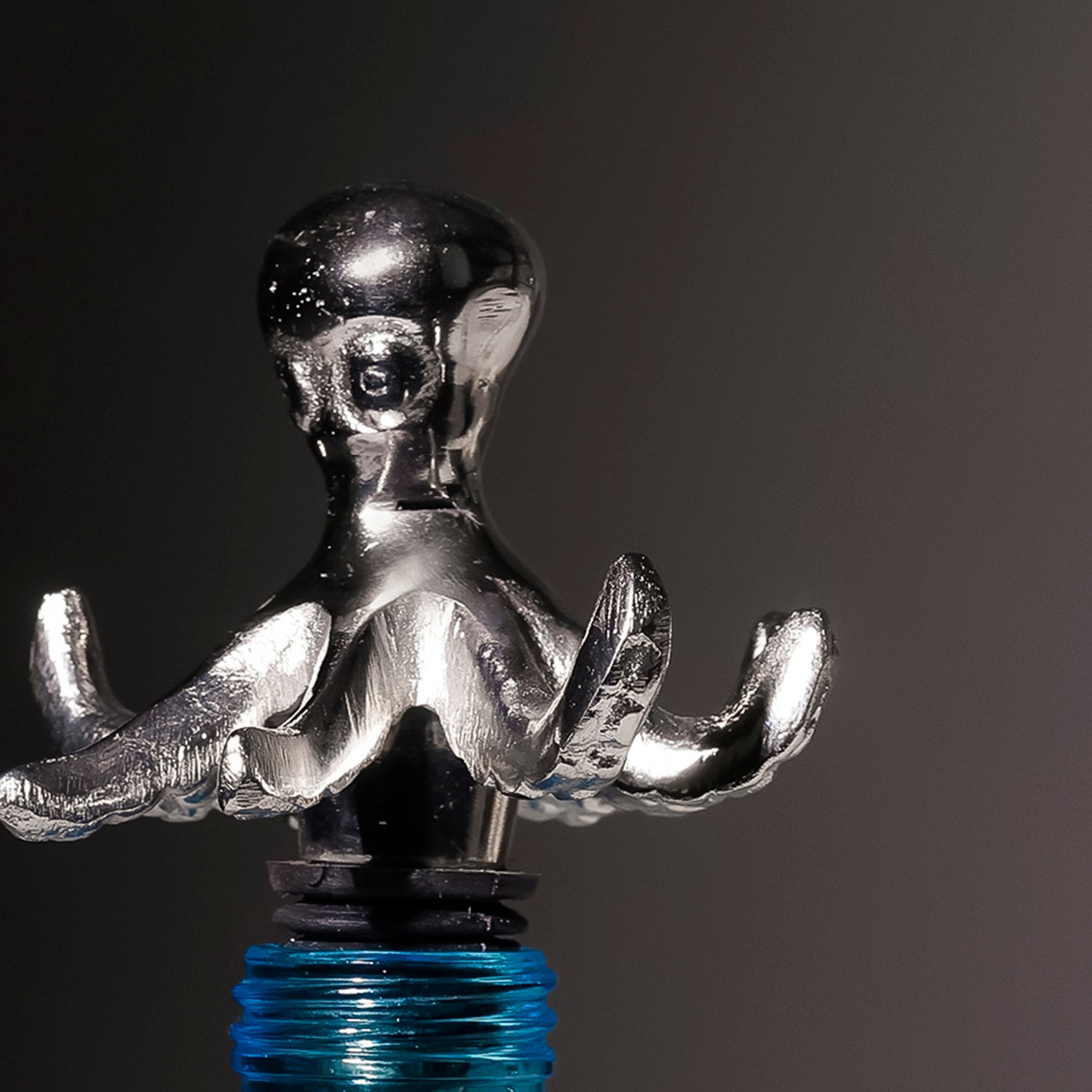 Wine Stopper for Bottle Sealing and Bar Styling