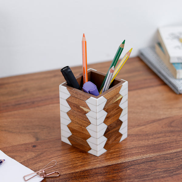 Zigzag Wooden Pen Holder