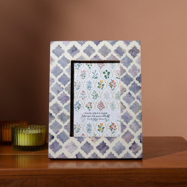 Deep Assure Photo Frame