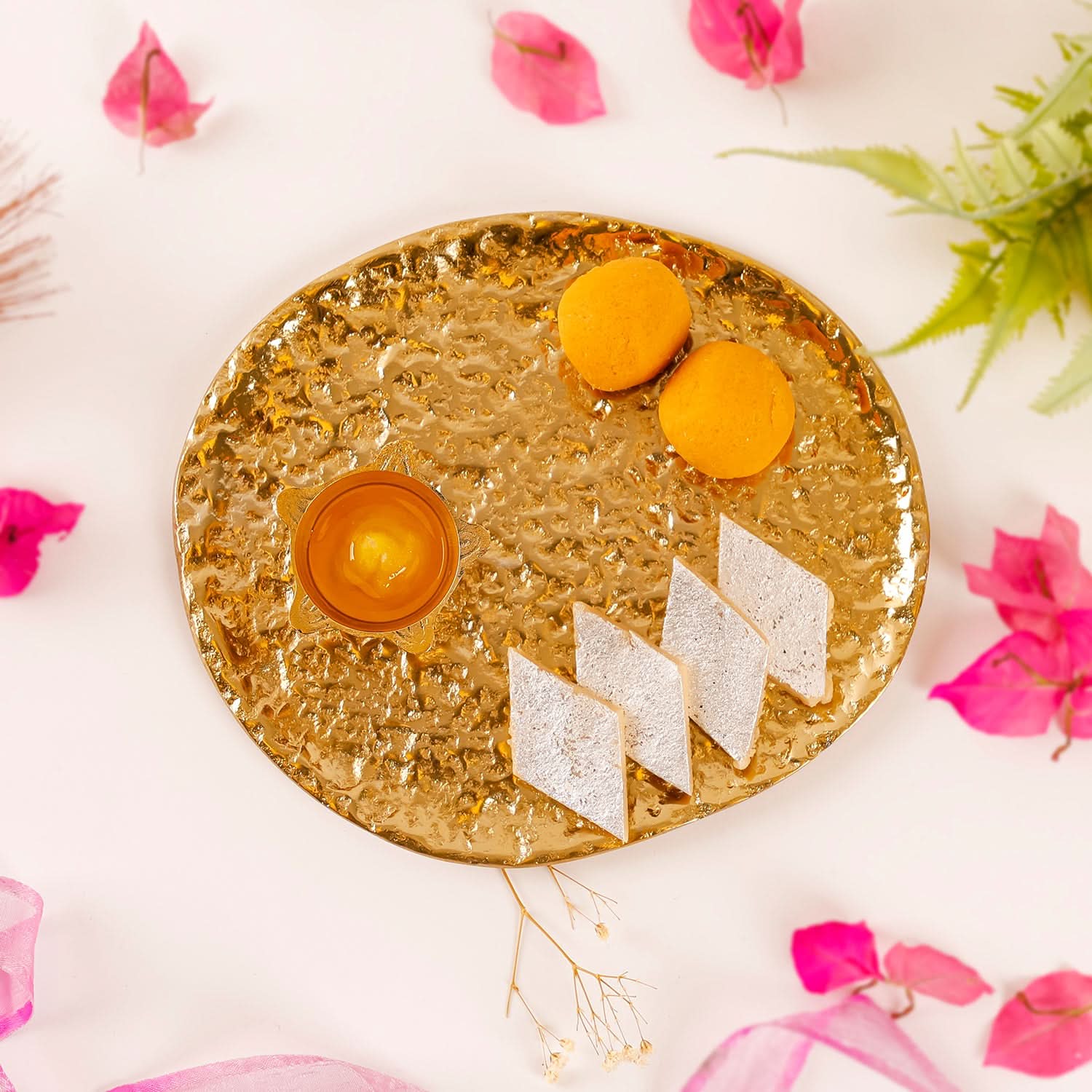 Casa Decor Golden Ellipse Trays