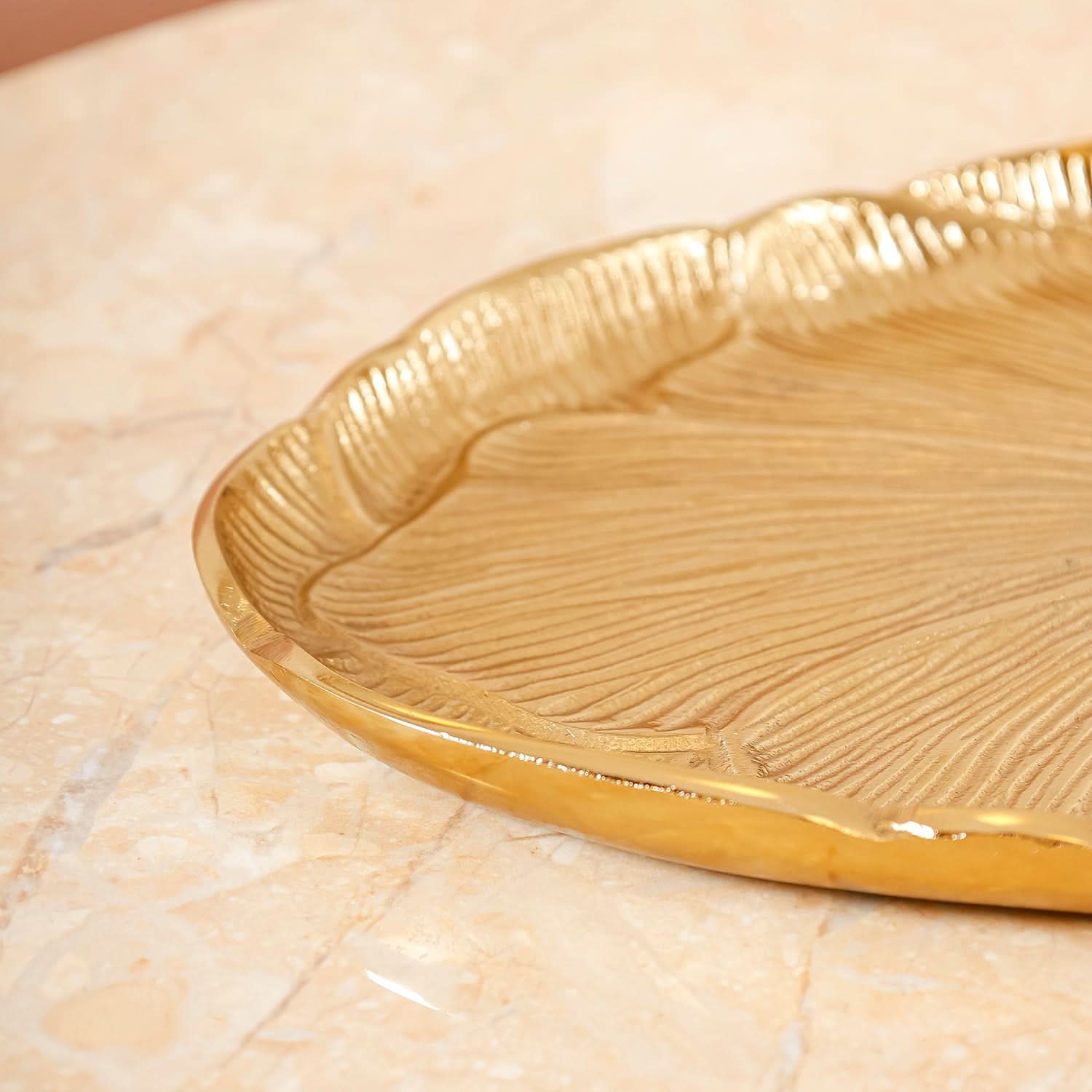 Stylish Floral Oval Gold Tray for Home Decoration & Gifting