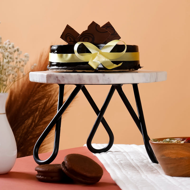 White Chocolate Cake Stand