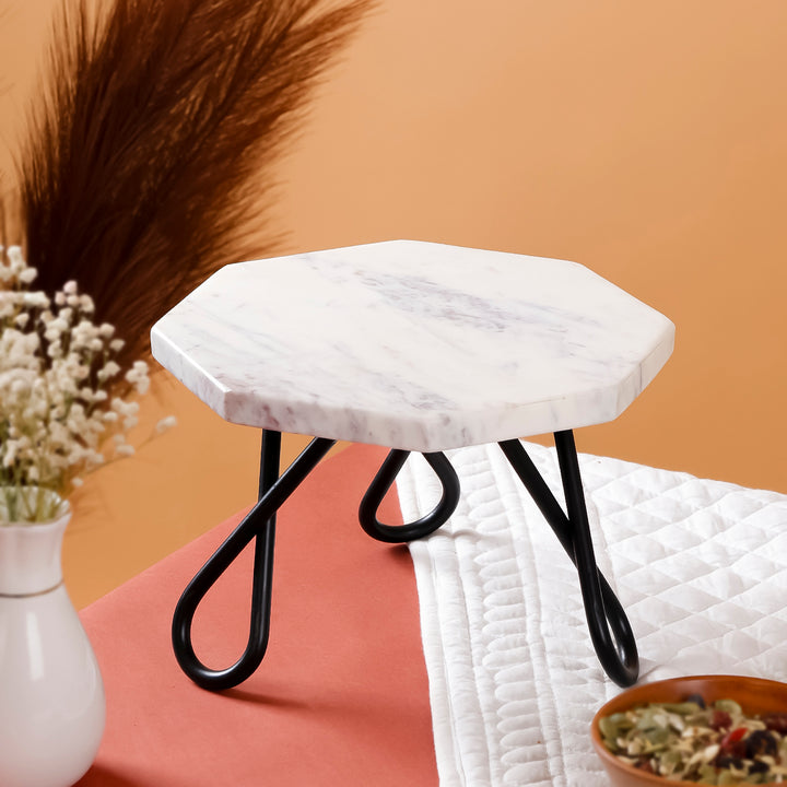 White Chocolate Cake Stand