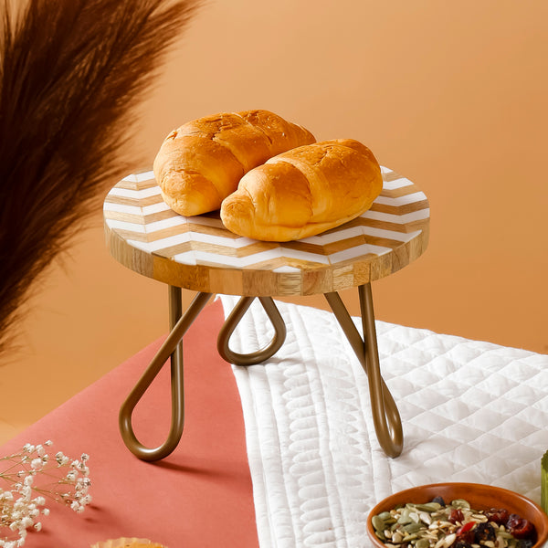 White Zic-Zac Cake Stand - Golden