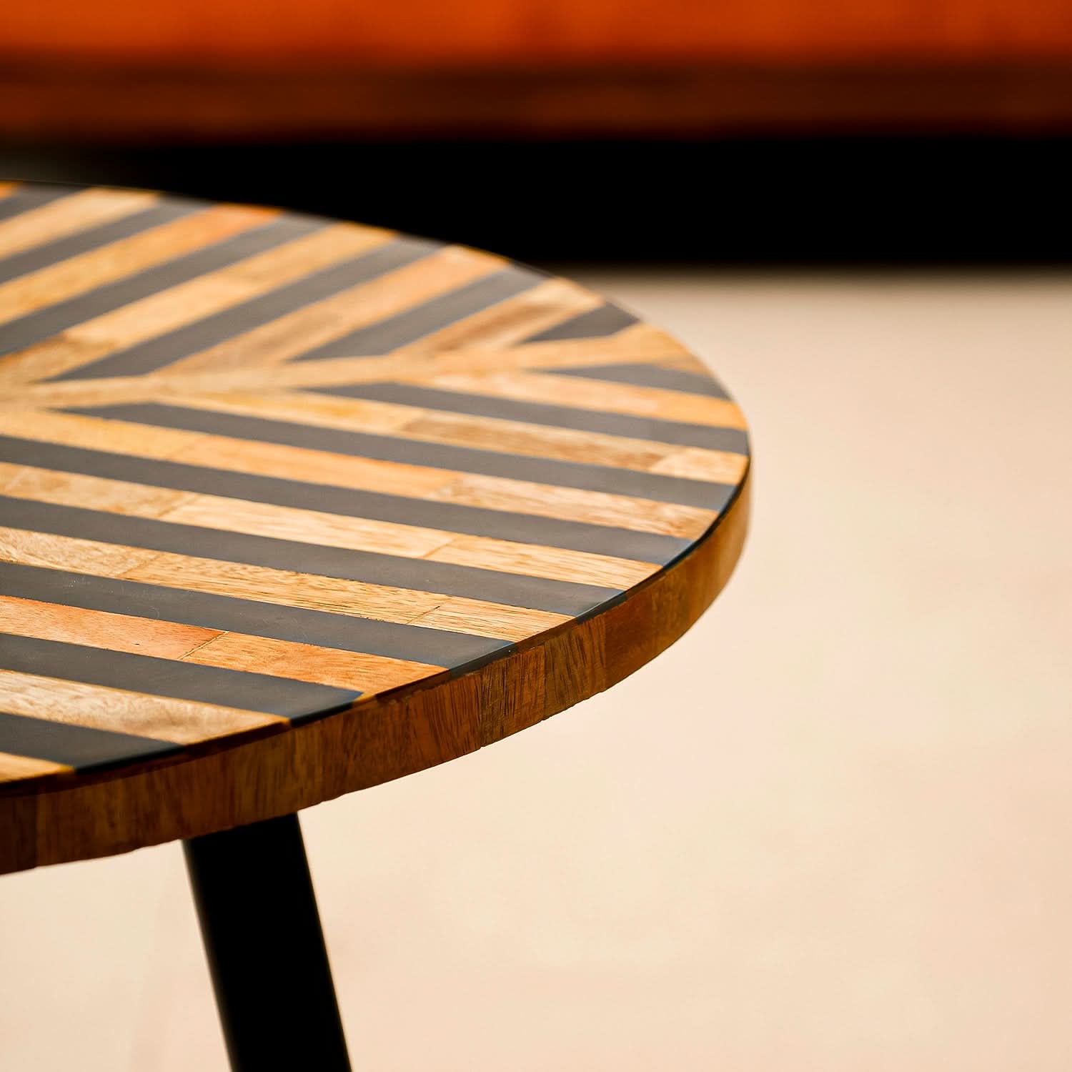 Modern Wooden Coffee Table with Metal Leg