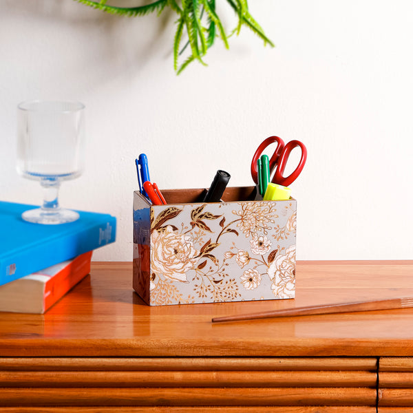 White Bloom Enamel Pen Holder