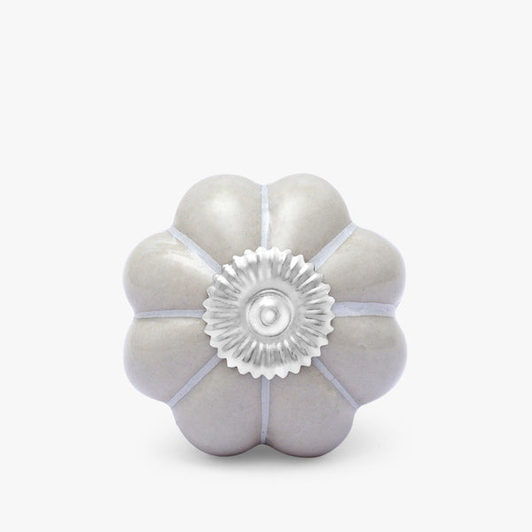 White Bella Flora Knobs