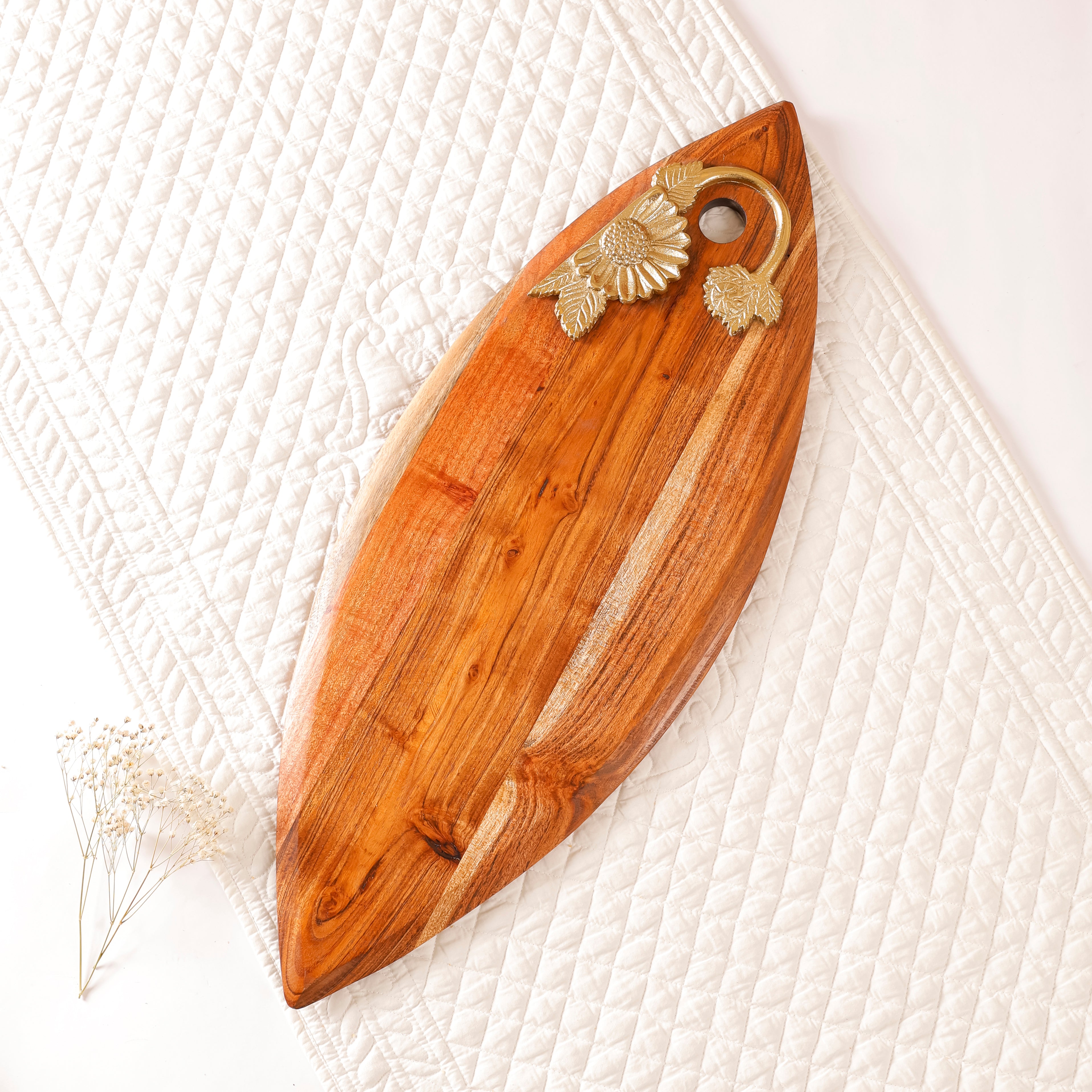 Sunflower Leaf-Shaped Wooden Chopping Board & Serving Platter | Handcrafted Kitchen Décor