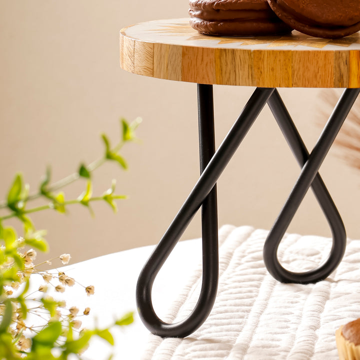A Vintage Affair Cake Stand