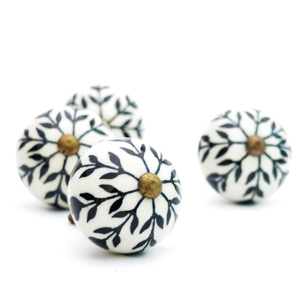 Creamy Tropical Affair Knobs (Set Of 6)