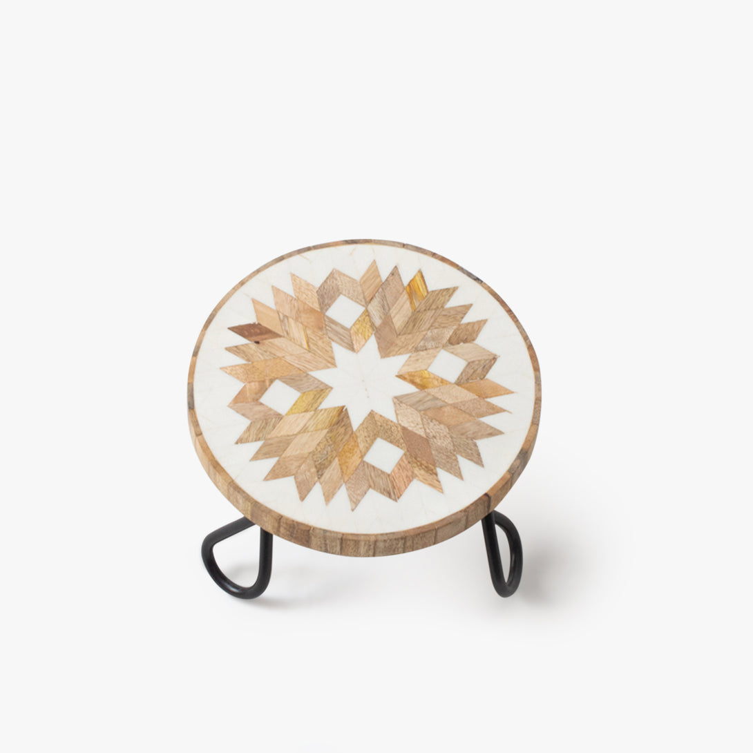 A Vintage Affair Cake Stand