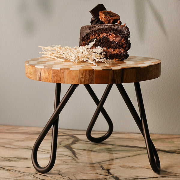 White Chevron Mix Cake Stand